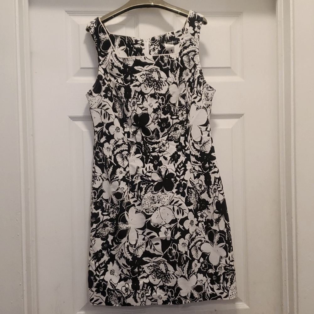 City triangles bodycon dress, size 11, black and white